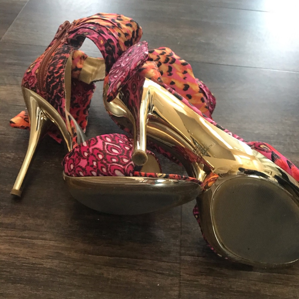 🌸Multi Color Heels🌸 - Picture 4 of 4